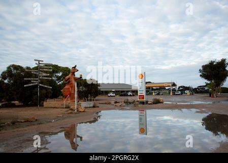 Eucla, Australie - 22 avril 2022 : point de contrôle de quarantaine frontalier de l'Australie méridionale et de l'Australie occidentale Banque D'Images