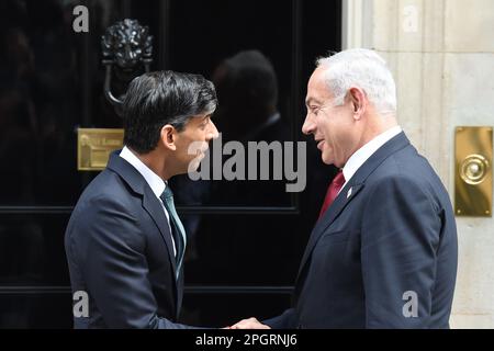 Londres, Royaume-Uni. 24th mars 2023. Premier ministre Rishi Sunak Meats Premier ministre d'Israël Benjamin Netanyahu à Downing Street Credit: MARTIN DALTON/Alay Live News Banque D'Images