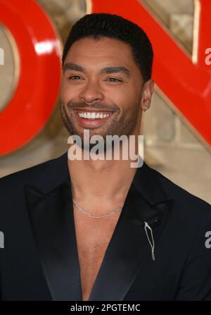 Londres, Royaume-Uni. 23rd mars 2023. Rege-Jean page participe à la première britannique de « Dungeons & Dragons - Honor Among Thieves » sur la place Cineworld Leicester à Londres. Crédit : SOPA Images Limited/Alamy Live News Banque D'Images