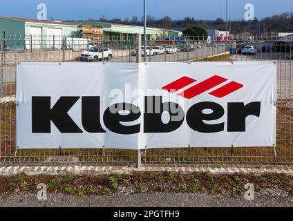 Valence, France - 2 mars 2023 : Kleber est l'un des plus grands fabricants de pneus automobiles Banque D'Images