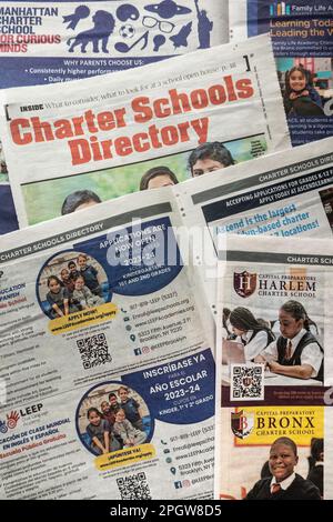 Encore la vie d'une section de recrutement d'école de charte dans le journal quotidien de poste de New York, 2023 mars, New York City, États-Unis Banque D'Images