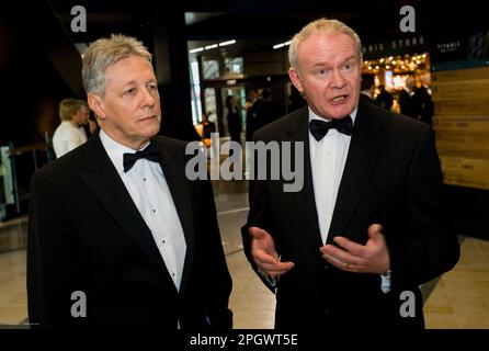 Peter Robinson Premier ministre d'Irlande du Nord et Martin McGuinness Premier ministre adjoint à l'ouverture du Titanic Belfast 2012 Banque D'Images