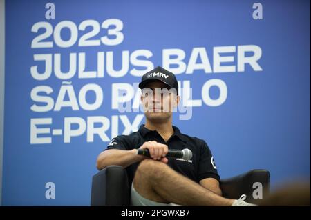 SÃO PAULO, SP - 24.03.2023: EPRIX DE SÃO PAULO - Sergio Sette Câmara (BRA), donne une conférence de presse avant l'ePrix de São Paulo, sur 23 mars 2023. (Photo : Renato Assis/Fotoarena) Banque D'Images