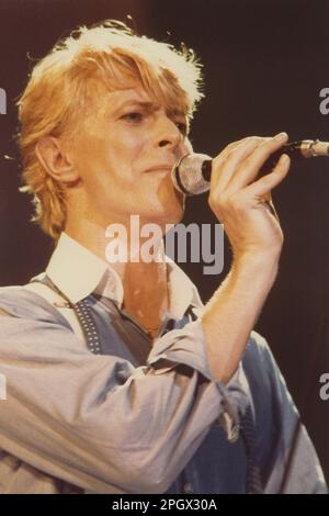 David Bowie chante au Colisee à Québec, Québec, Canada, 11 juillet 1983. Banque D'Images
