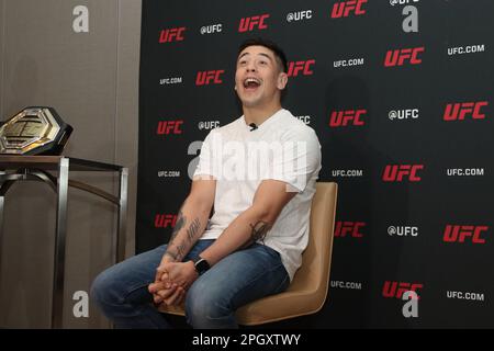 23 mars 2023, Mexico, Mexique: L'artiste martial mixte professionnel mexicain et le champion du poids-mouche UFC, Brandon Moreno 'The Assassin Baby', assiste à une conférence de presse pour annoncer un combat au Mexique à l'hôtel Hyatt Regency. Sur 23 mars 2023 à Mexico, Mexique. (Photo par Ismael Rosas/ Eyepix Group) Banque D'Images