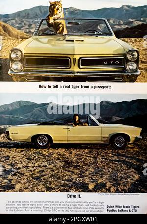 Pontiac GTO, annonce Pontiac Lemans dans un magazine NatGeo, mai 1965 Banque D'Images