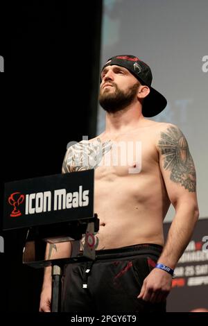 SAN ANTONIO, TEXAS, ÉTATS-UNIS. 24th mars 2023. SAN ANTONIO, TEXAS - MARS 24 : Austin Lingo est sur la balance pour les cérémonies de pesée au AT&T Center for UFC Fight Night - Vera vs Sandhagen - Weight-ins on 24 mars 2023 à San Antonio, États-Unis. (Credit image: © Louis Grasse/PX Imagens via ZUMA Press Wire) USAGE ÉDITORIAL SEULEMENT! Non destiné À un usage commercial ! Banque D'Images