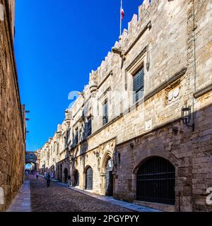 Knights Street dans la vieille ville à partir de l'époque de l'ordre de la rue John, la seule rue encore en vie de 16th siècle dans le style gothique tardif, Oddos Ippomon Banque D'Images