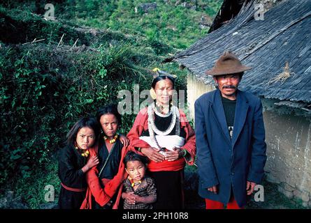 Népal. Olangchung Gola. Walung Village. Vallée d'Arun. Région de Makalu. Banque D'Images