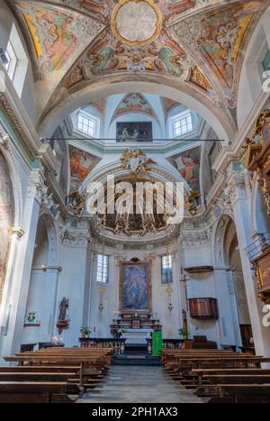 CHIAVENNA, ITALIE - 20 JUILLET 2022 : le presbytère de l'église Chiesa di Santa Maria. Banque D'Images