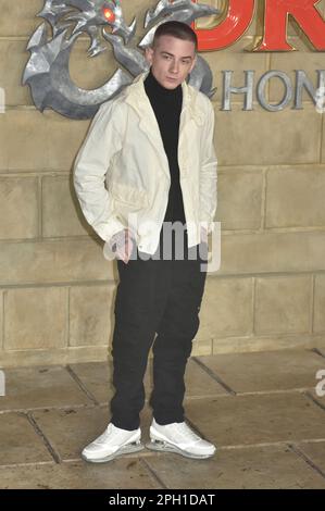 Londres, Royaume-Uni 23 mars 2023. ArrDee à la première britannique de 'Dungeons & Dragons: Honor Among Thieves' à Leicester Square. Sue Andrews/Alamy. Banque D'Images