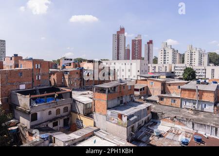 Sao Paulo, Brésil. 25th mars 2023. SP - SAO PAULO - 03/25/2023 - SAO PAULO, FAVELA SUR LA CARTE ACTION - vue générale de la communauté Heliopolis pendant l'opération Favela sur la carte, une action en partenariat avec l'Unica das favelas Centrale (CUFA), DataFavela et l'Institut brésilien de géographie et de statistique (IBGE), Dans la communauté d'Heliopolis, région sud-est de la ville de Sao Paulo, ce samedi (25). Photo: Ettore Chiereguini/AGIF/Sipa USA crédit: SIPA USA/Alay Live News Banque D'Images