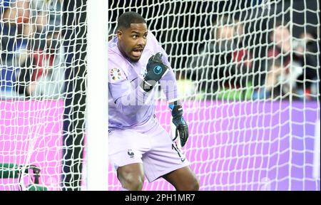 France gardien de but Mike Maignan pendant l'UEFA Euro 2024, qualifications européennes, match de football du Groupe B entre la France et les pays-Bas sur 24 mars 2023 au Stade de France à Saint-Denis près de Paris, France - photo Jean Catuffe / DPPI Banque D'Images