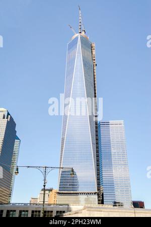 NEW YORK - 27 MAI : One World Trade Center alias Freedom Tower, dans le bas de Manhattan, New York, États-Unis, 27 mai, 2013. C'est le plus haut bâtiment de Banque D'Images