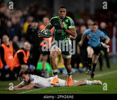 Brentford le samedi 25th mars 2023. Ben Loader of London Irish court lors du match de première division de Gallagher entre London Irish et Northampton Saints au Gtech Community Stadium, Brentford, le samedi 25th mars 2023. (Photo: Federico Guerra Maranesi | MI News) Credit: MI News & Sport /Alamy Live News Banque D'Images