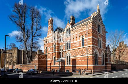 The Wardens Lodge, Keble College, Université d'Oxford, à l'angle de Museum Road et Parks Road, Oxford, Oxfordshire, Royaume-Uni, le 25 mars 2023 Banque D'Images