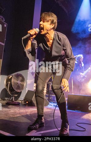 Bexhill-on-Sea, Royaume-Uni. Samedi 25 mars 2023.Brett Anderson de Suede interprète le Pavillon de la Warr,© Jason Richardson / Alamy Live News Banque D'Images