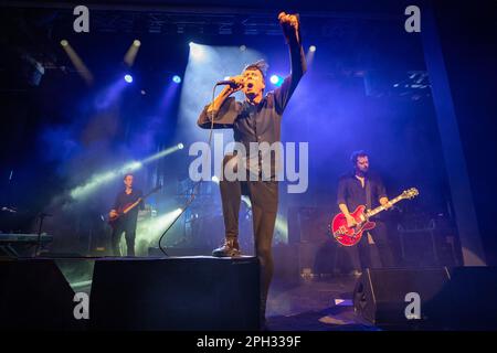 Bexhill-on-Sea, Royaume-Uni. Samedi 25 mars 2023.Brett Anderson de Suede interprète le Pavillon de la Warr,© Jason Richardson / Alamy Live News Banque D'Images