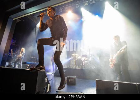 Bexhill-on-Sea, Royaume-Uni. Samedi 25 mars 2023.Brett Anderson de Suede interprète le Pavillon de la Warr,© Jason Richardson / Alamy Live News Banque D'Images