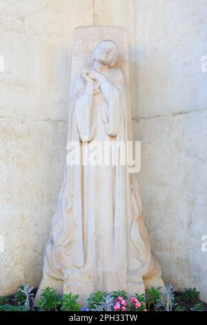 Monument à Jeanne d'Arc (1412-1431) à l'endroit exact où elle a brûlé au pieu de Rouen (Seine-Maritime), France Banque D'Images