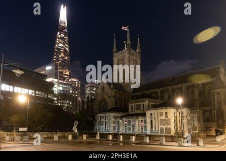 Southwark Cathedral et The Shard, Bankside et London Bridge Banque D'Images