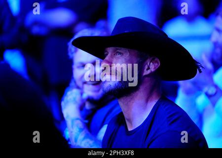 SAN ANTONIO, TEXAS - 25 mars : Donald « Cowboy » Cerrone réagit à son initiation au Temple de la renommée de l'UFC pour 2023 comme il a été annoncé au AT&T Centre for UFC Fight Night - Vera vs Sandhagen - Ceremonial on 25 mars 2023 à SAN ANTONIO, États-Unis. (Photo de Louis Grasse/PxImages) Banque D'Images