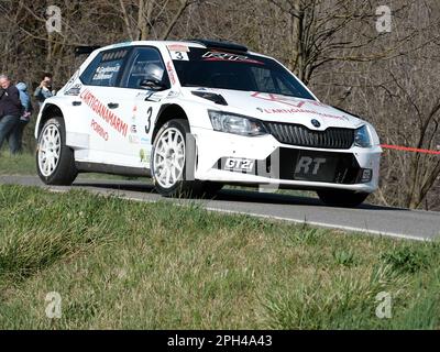 Turin, Italie. 25th mars 2023. Gagliasso Patrick ITA Beltramo Dario ITA RC2N R5 Skoda Fabia-Turismoor's pendant le shakedown de l'équipe de rallye 971-2023 à Pavarolo - À, sur 25 mars 2023 pendant le 49Â° équipe de rallye 971 (day1), Rallye à Turin, Italie, 25 mars 2023 crédit: Agence de photo indépendante / Alamy Live News Banque D'Images