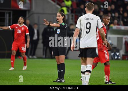 Mayence, Allemagne. 25th mars 2023. Refereein Maria Sole CAPUTI, football Laenderspiel Allemagne (GER) - Pérou 2-0, on 25 mars 2023, MEWA Arena Mayence? Credit: dpa/Alay Live News Banque D'Images