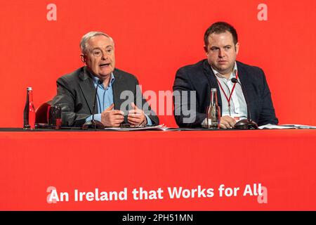 Cork, Irlande. 26th mars 2023. C'est aujourd'hui le dernier jour de la Conférence du Parti travailliste de 72nd à l'hôtel Silver Springs de Cork. Le Parti travailliste TD Brendan Howlin et le député britannique Stephen Doughty à la conférence. Crédit : AG News/Alay Live News Banque D'Images