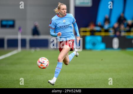 Manchester, Royaume-Uni. 26th mars 2023. Esme Morgan #14 de Manchester City Women avec le ballon pendant le match de Super League féminin de la FA Manchester City Women contre Chelsea FC Women au Etihad Campus, Manchester, Royaume-Uni, 26th mars 2023 (photo de Ben Roberts/News Images) à Manchester, Royaume-Uni le 3/26/2023. (Photo de Ben Roberts/News Images/Sipa USA) crédit: SIPA USA/Alay Live News Banque D'Images