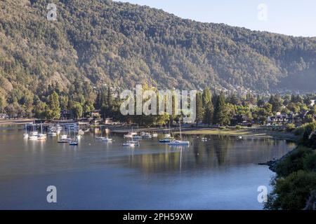 Voiliers au port de San Martín de los Andes à Neuquén, Argentine Banque D'Images