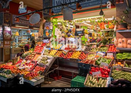 Marché intérieur traditionnel de Triana à Séville, Espagne. Banque D'Images