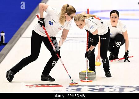 Carole Howald, Briar Schwaller-Huerlimann et Carole Howald, Suisse, en action pendant le match entre la Norvège et Suisslan pendant le me d'or Banque D'Images