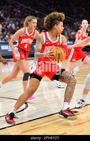 25 mars 2023: Les Buckeys de l'État de l'Ohio gardent Rikki Harris (1) pendant le match de basketball sémifinal régional de la NCAA féminin entre les Buckeys de l'État de l'Ohio et les Huskies de l'UConn à l'aréna Climate gage à Seattle, WA. L'État de l'Ohio a battu UConn 73-61 pour gagner une place dans l'Elite 8. Steve Faber/CSM Banque D'Images