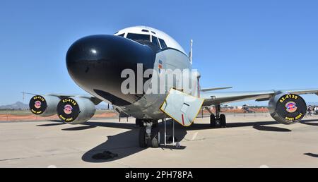 Un avion de surveillance conjoint de Rivet RC-135V de la Force aérienne des États-Unis à partir de la base aérienne d'Offutt. Banque D'Images