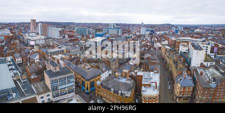 Nottingham - ville et zone d'autorité unitaire dans le Nottinghamshire - vu du point de vue de l'oiseau aérien. Photo de haute qualité Banque D'Images