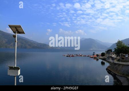 Un beau lac Tehri Garhwal Uttarakhhand Inde Aisa Banque D'Images