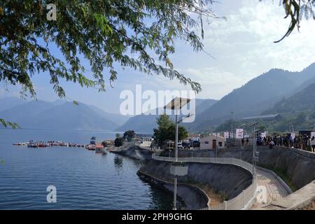 Un beau lac Tehri Garhwal Uttarakhhand Inde Aisa Banque D'Images