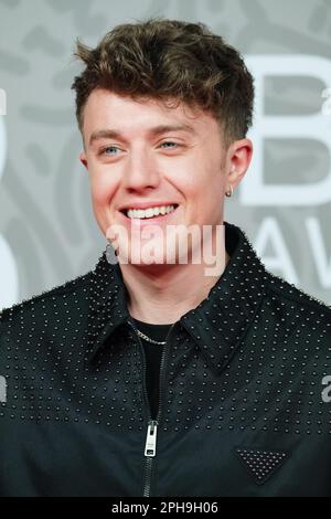 Roman Kemp photographié aux arrivées DE tapis rouge DE BRITS au O2 à Londres, Royaume-Uni, le 11 février 2023 . Photo de Julie Edwards. Banque D'Images