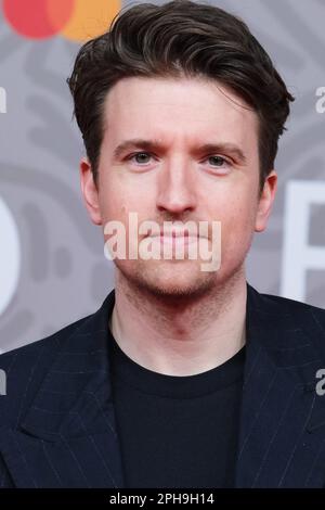 Greg James a photographié lors des arrivées DE tapis rouge DE BRITS au O2 à Londres, Royaume-Uni, le 11 février 2023 . Photo de Julie Edwards. Banque D'Images