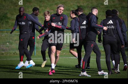 Tubize, Belgique. 27th mars 2023. Sebastiaan Bornauw de Belgique photographié lors d'une séance d'entraînement de l'équipe nationale belge de football Red Devils, lundi 27 mars 2023, au siège de la Royal Belgian football Association RBFA à Tubize. Les Red Devils se préparent à un match amical de demain contre l'Allemagne. BELGA PHOTO VIRGINIE LEFOUR crédit: Belga News Agency/Alay Live News Banque D'Images