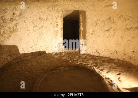 Située à Mdina et Rabat, servant de lieu de sépulture depuis les temps punique, romain et byzantin, les catacombes de Saint-Paul représentent la plus ancienne et la plus grande preuve archéologique du christianisme à Malte Banque D'Images