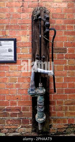 La pompe à mort - mémoire du Dr John Snow qui a d'abord théorisé que le choléra était une maladie d'origine hydrique. Photo prise à Worcester, Worcestershire, Angleterre, U Banque D'Images