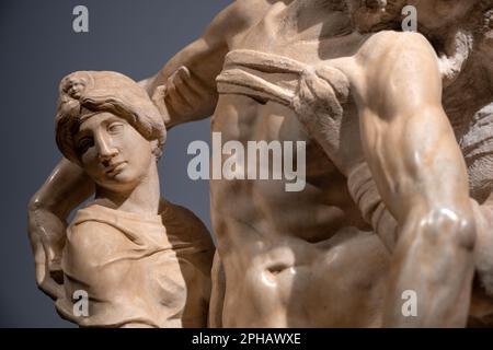 Le Bandini Pieta inachevé de Michel-Ange est exposé dans le musée de l'Opéra del Duomo à Florence. Sculpté dans son 70s. Banque D'Images