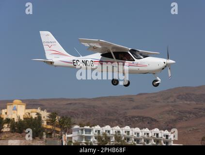 Un Tecnam P2008JC de Canavia débarquant à l'aéroport El Berriel Gran Canaria îles Canaries Banque D'Images