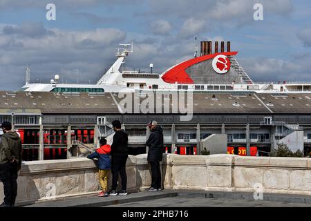 Marseille, France. 23rd mars 2023. Le bateau à passagers Danielle Casanova a amarré au port méditerranéen français de Marseille. (Credit image: © Gerard Bottino/SOPA Images via ZUMA Press Wire) USAGE ÉDITORIAL SEULEMENT! Non destiné À un usage commercial ! Banque D'Images