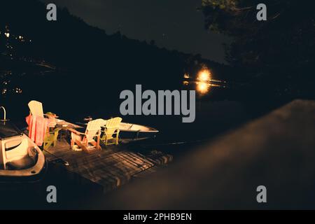 Lac Ontario avec ciel nocturne paisible. Banque D'Images