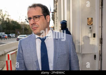 Bruxelles, Belgique. 27th mars 2023. Le ministre de l'Agriculture et des PME, David Clarenval, arrive à Bruxelles, le lundi 27 mars 2023, pour une réunion du gouvernement fédéral sur le contrôle budgétaire. BELGA PHOTO JONAS ROOSENS crédit: Belga News Agency/Alay Live News Banque D'Images