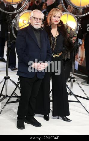 Brian Cox et Caroline Goodall assistent à la première britannique des « Fabelmans » au Curzon Mayfair à Londres. Banque D'Images