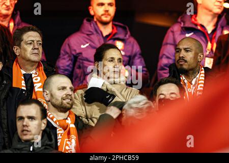 Rotterdam, pays-Bas. 27th mars 2023. ROTTERDAM - (lr) Just Spee, directeur général de la KNVB Marianne van Leeuwen, directeur technique de la KNVB Nigel de Jong lors du match de qualification de l'UEFA European Championship entre les pays-Bas et Gibraltar au stade Feyenoord de Kuip on 27 mars 2023 à Rotterdam, pays-Bas. ANP PIETER STAM DE JONGE crédit: ANP/Alay Live News crédit: ANP/Alay Live News Banque D'Images